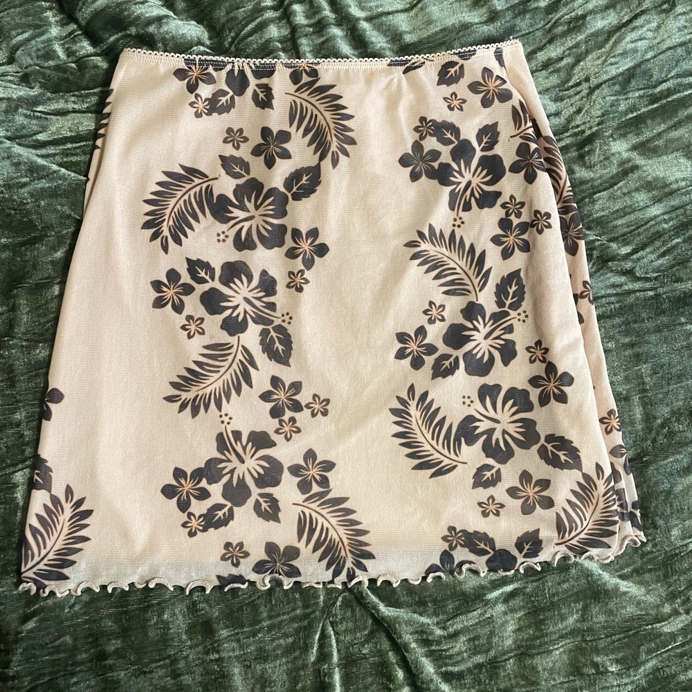 Urban Outfitters Small Tan and Black Floral Skirt